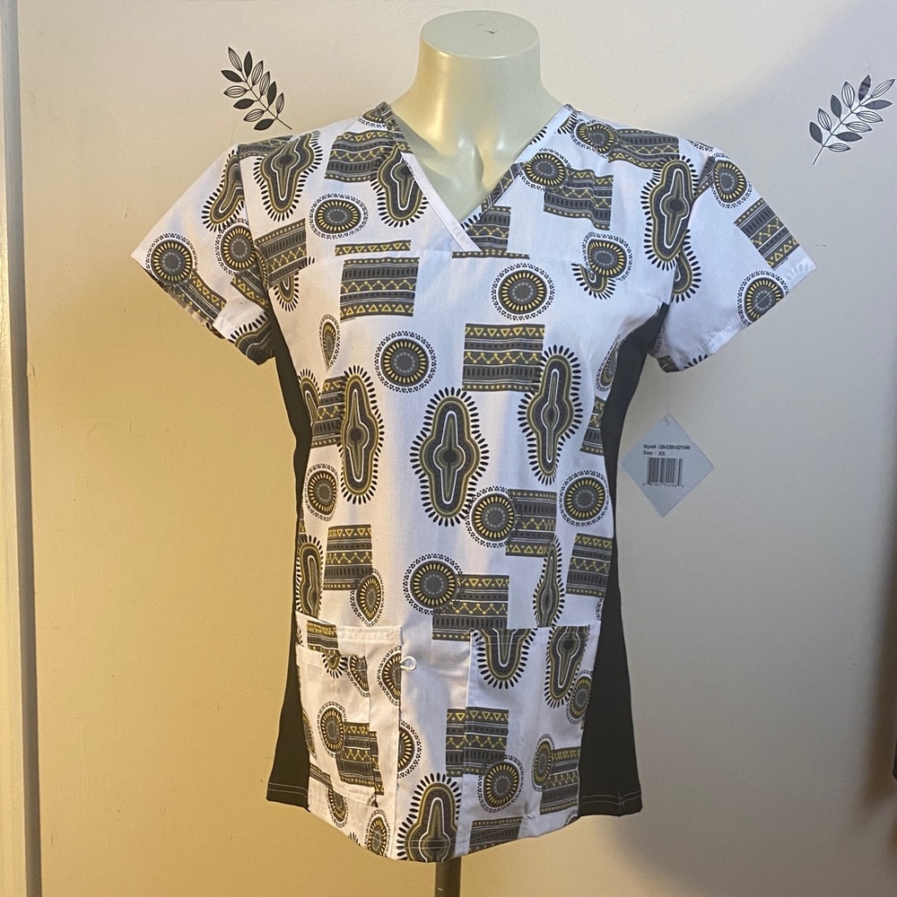 Patterned Women's Top - White and Black NEW